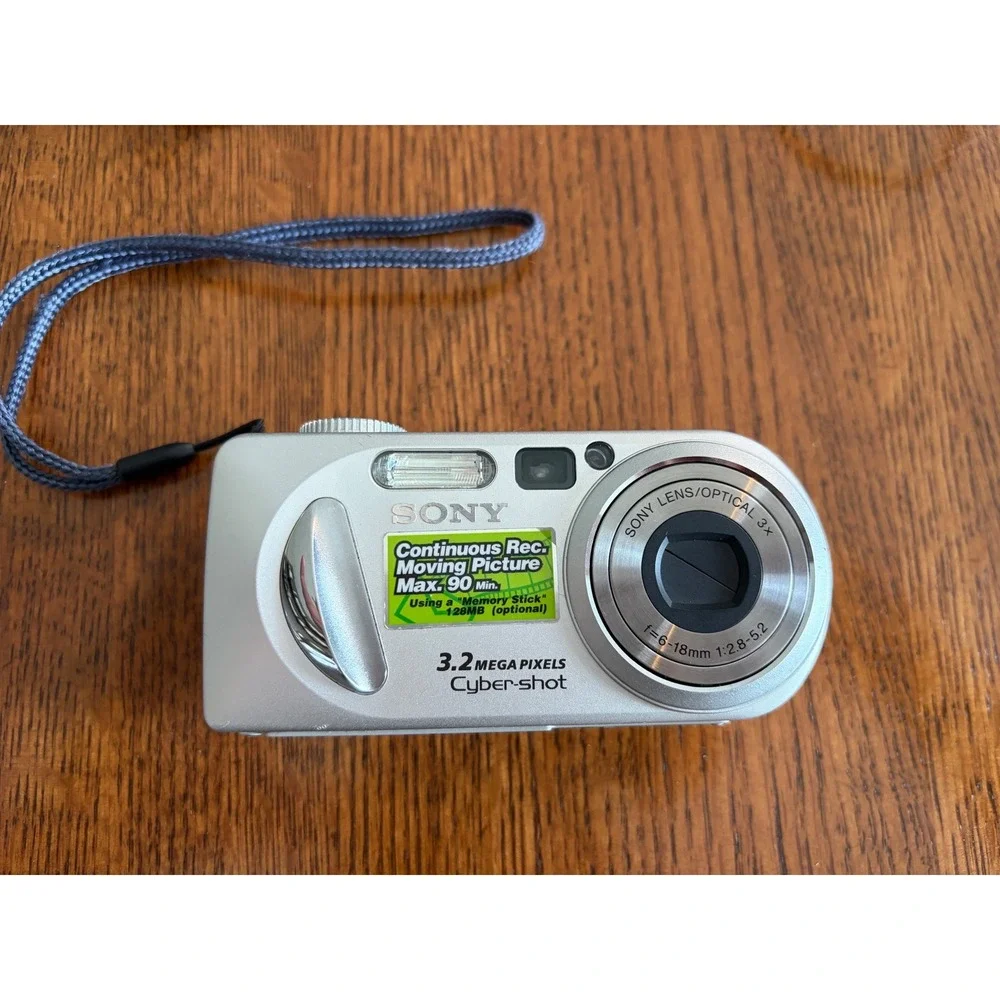 Sony Cyber-shot DSC-P8 3.2MP Digital Camera with Battery And Memory Card Read